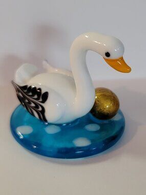 Pier 1 Art Glass Import Greta Goose Gold Egg Figurine